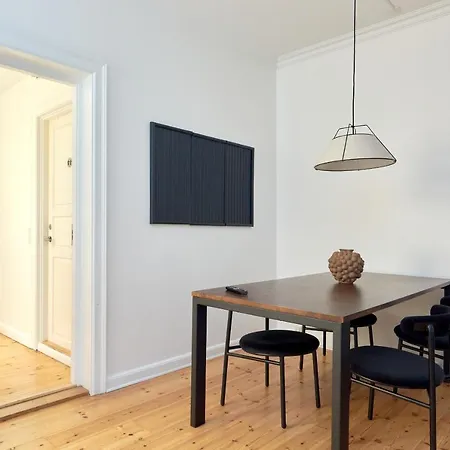 Lejlighed Spacious 3b W Double Beds Centre *