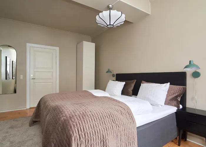 Spacious 3b W Double Beds Centre Appartement